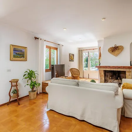 Creus Villa